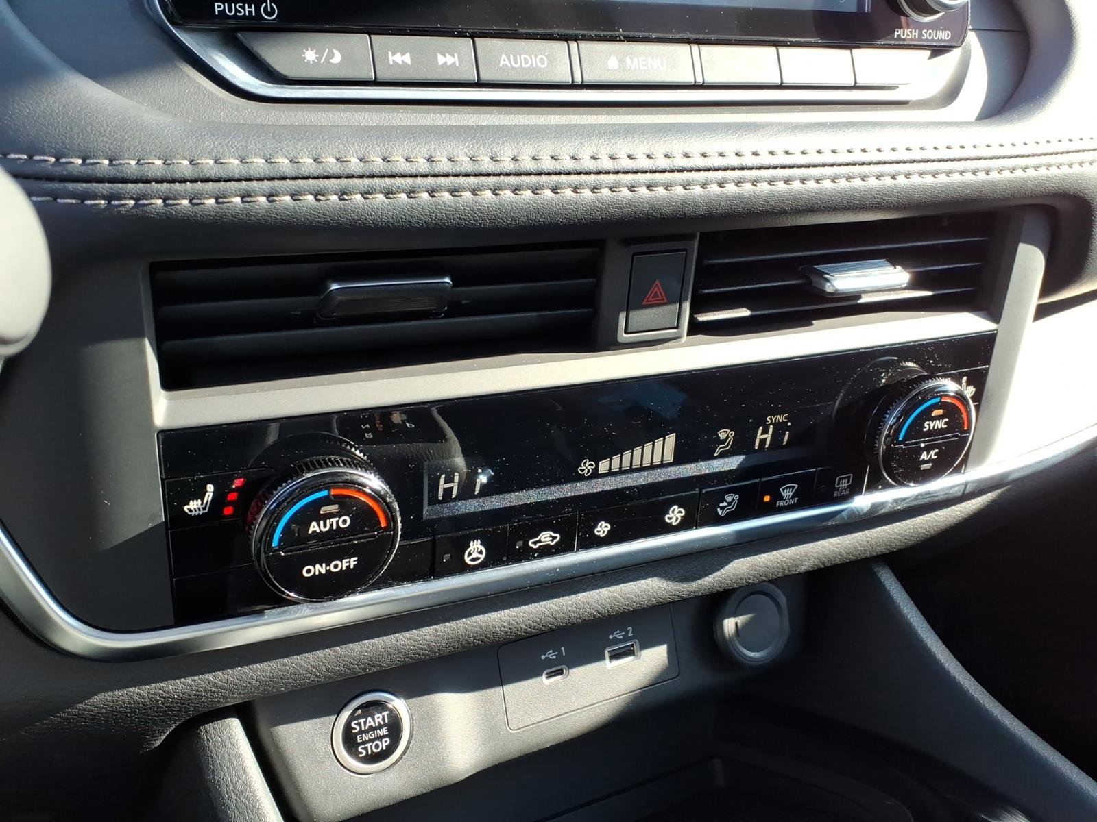 Used 2023 Nissan Rogue SV w/ SV Premium B Package image 20