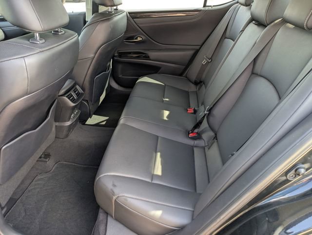 Used 2023 Lexus ES 350 w/ Accessory Package (Z1) image 28