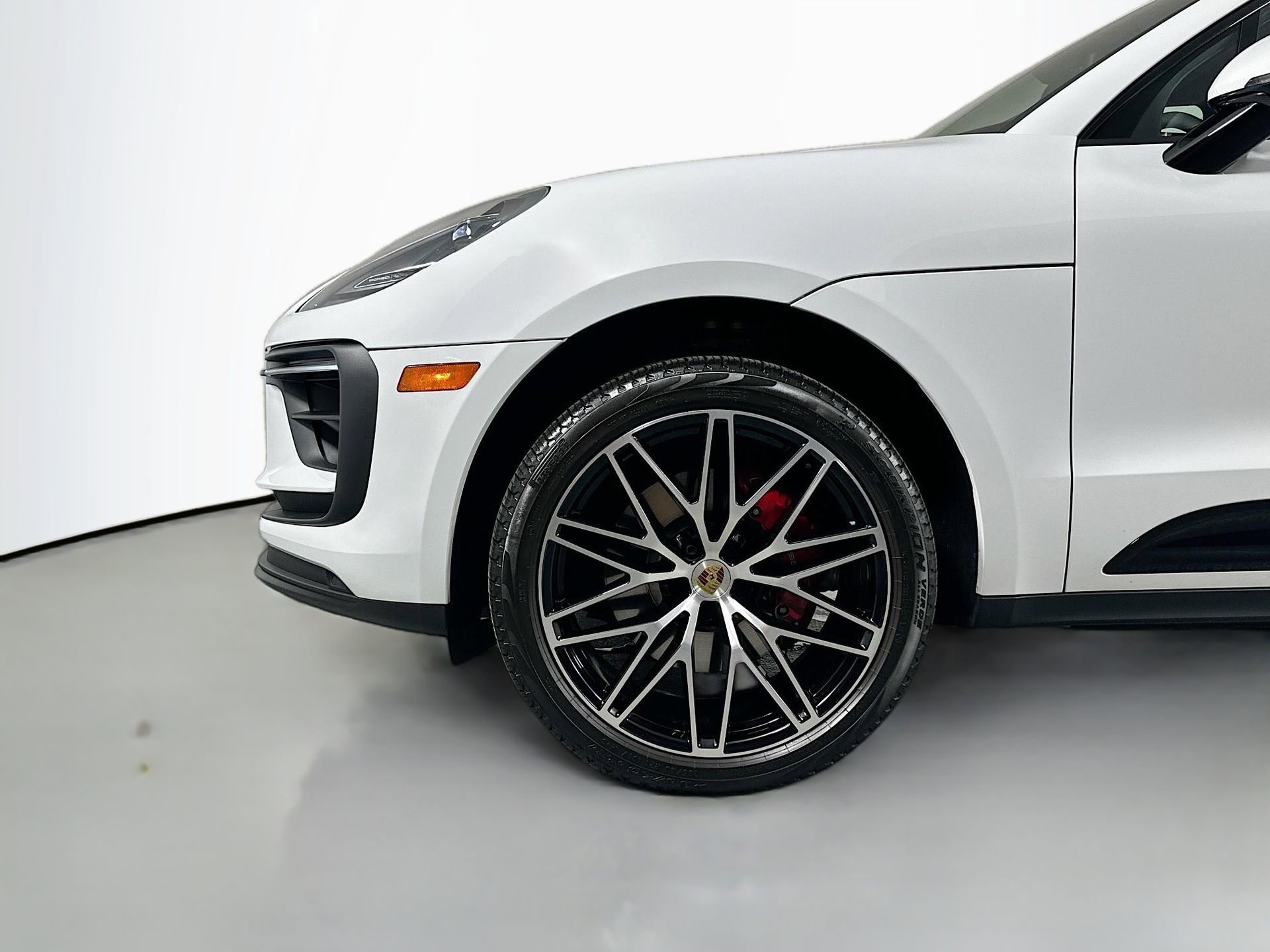 Certified 2024 Porsche Macan S image 11