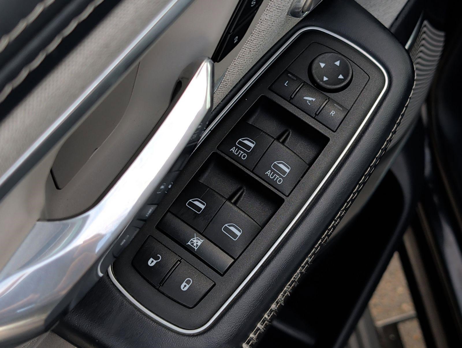 Used 2022 RAM 1500 Limited AWD/4WD image 9