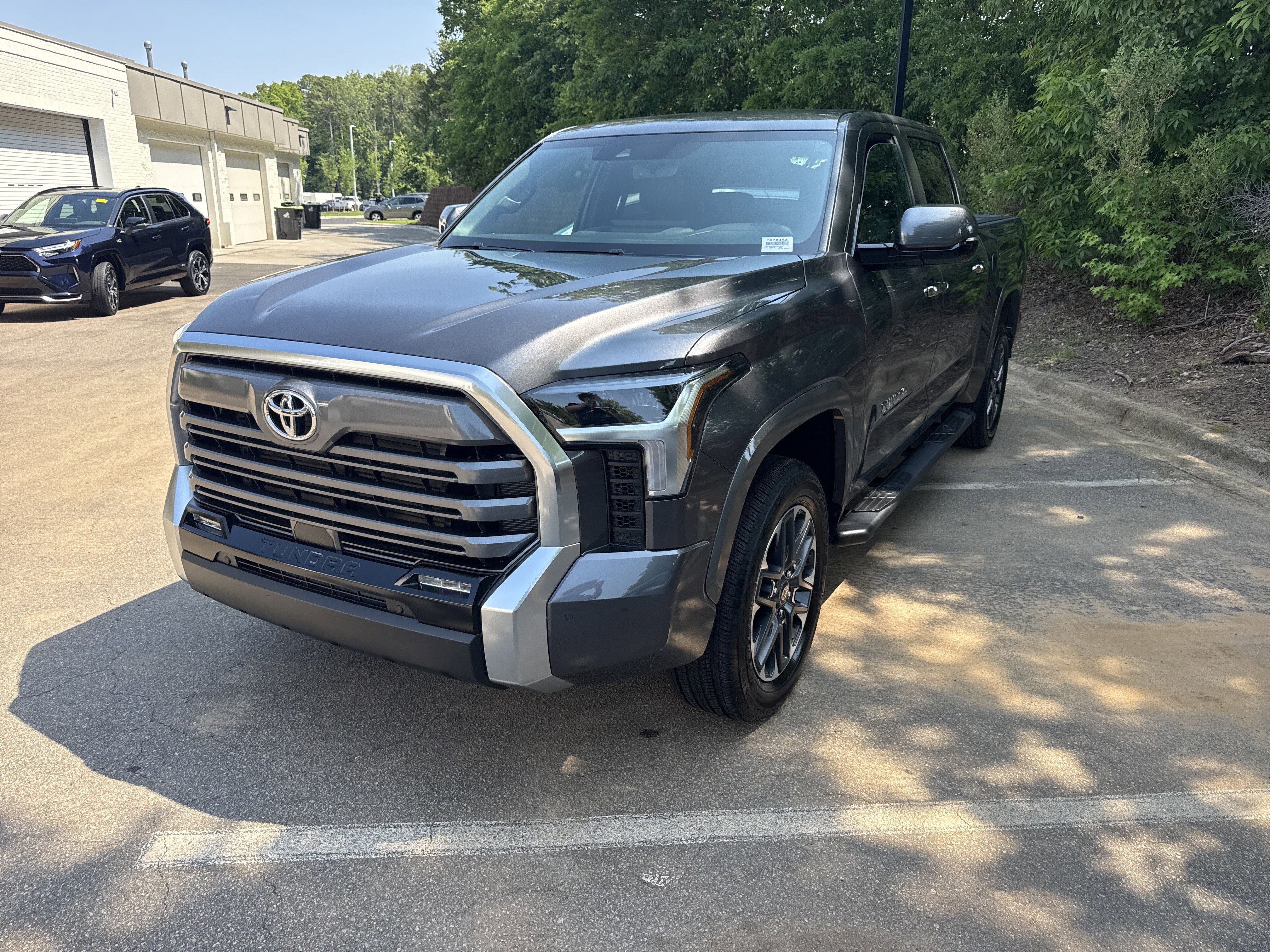 Used 2025 Toyota Tundra Limited AWD/4WD image 5