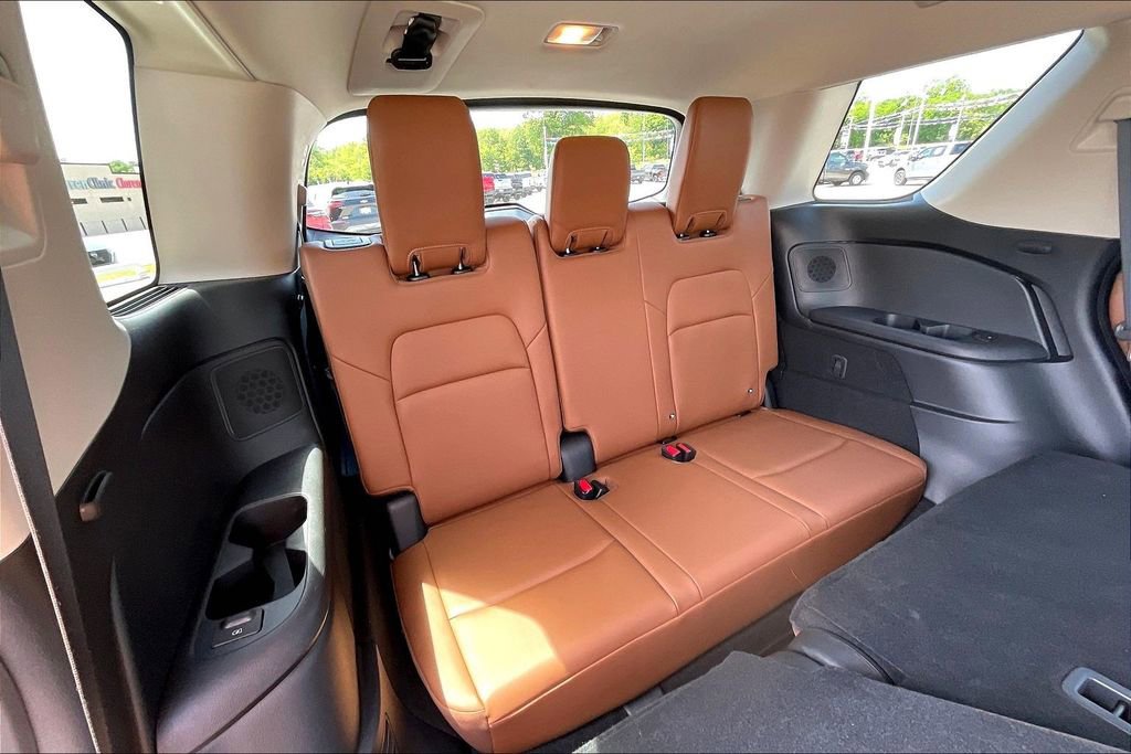 Used 2024 Nissan Pathfinder Platinum w/ Cargo Package FWD image 29