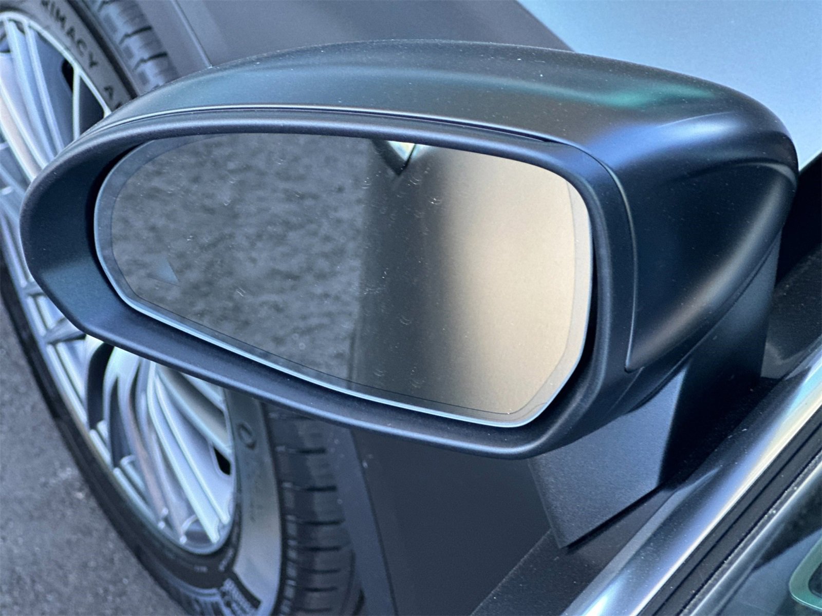 New 2025 Mercedes-Benz GLC 300 4MATIC image 9