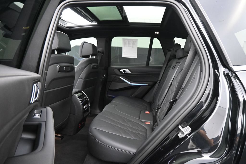 Used 2025 BMW X5 xDrive40i w/ Climate Comfort Package AWD/4WD image 19