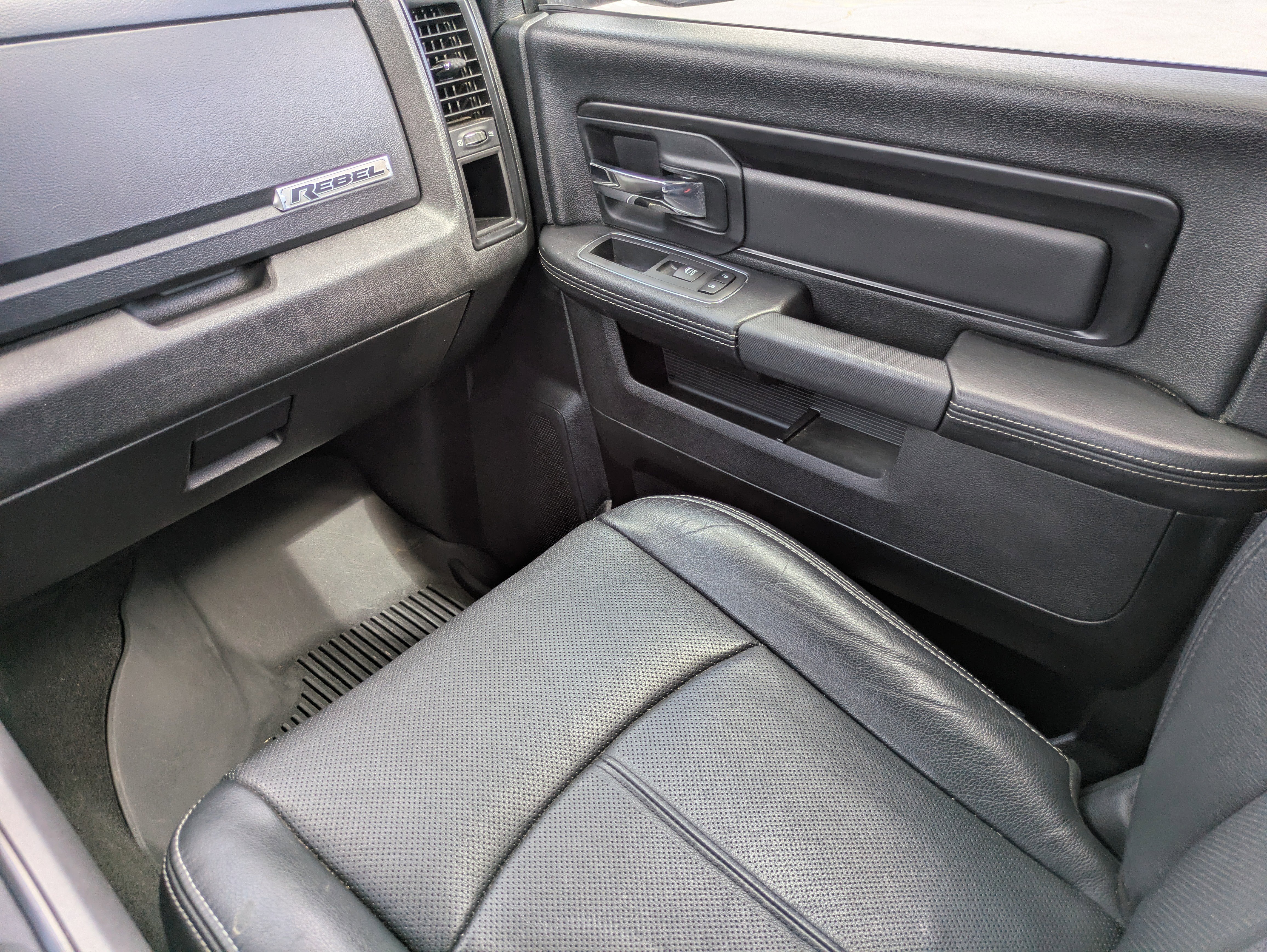 Used 2018 RAM 1500 Rebel w/ Ram 1500 Black Rebel Group image 10