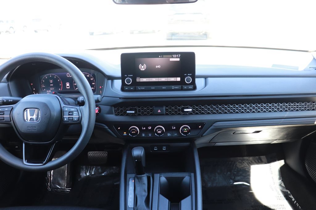 Certified 2025 Honda Accord SE image 14