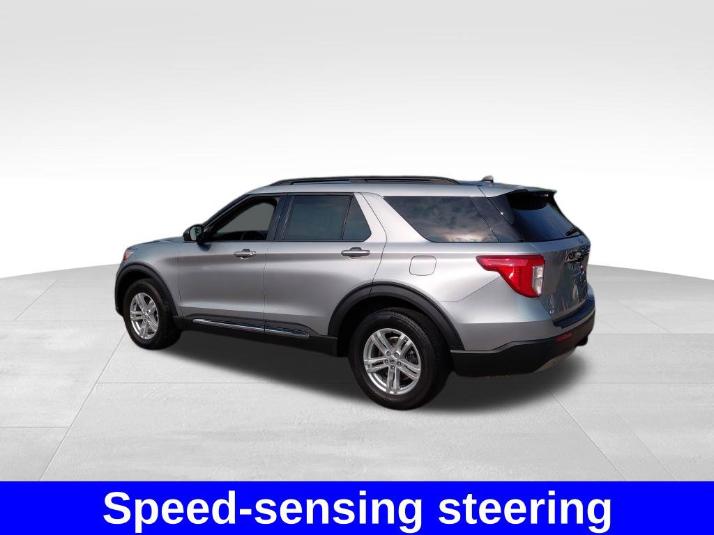 Used 2022 Ford Explorer XLT w/ Equipment Group 202A AWD/4WD image 19