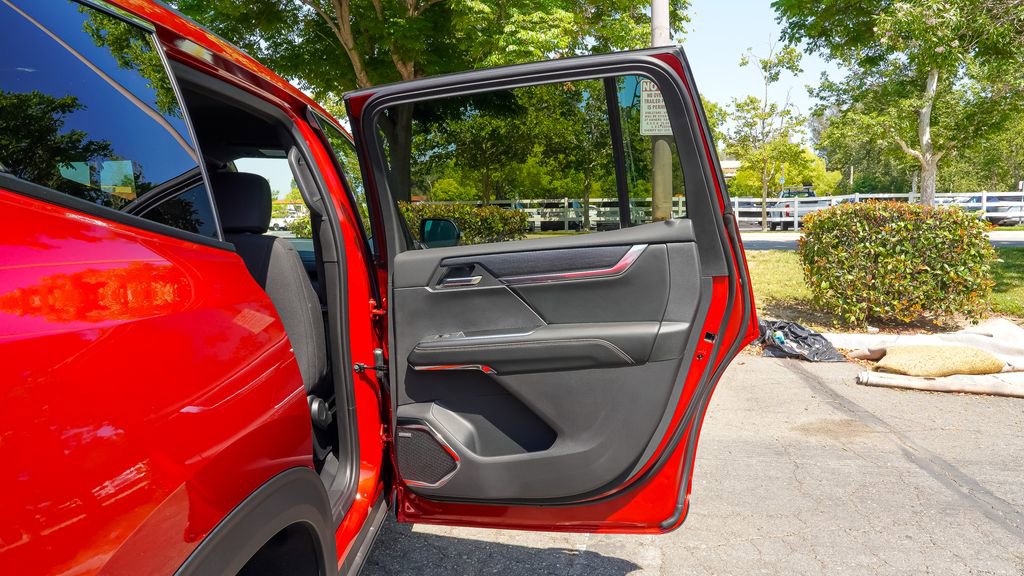 New 2025 GMC Acadia Elevation image 13