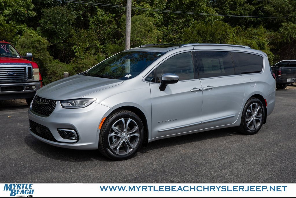 New 2026 Chrysler Pacifica Pinnacle image 2