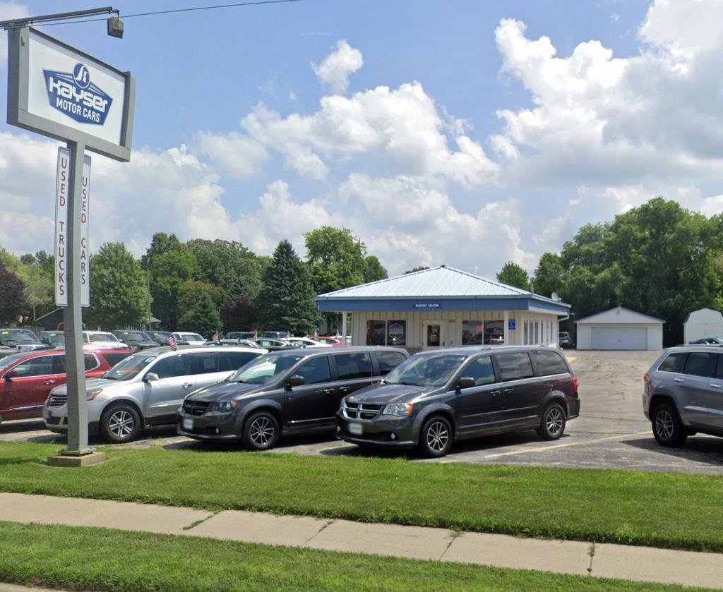 Used 2019 Volvo XC60 T6 Momentum w/ Multimedia Package image 14