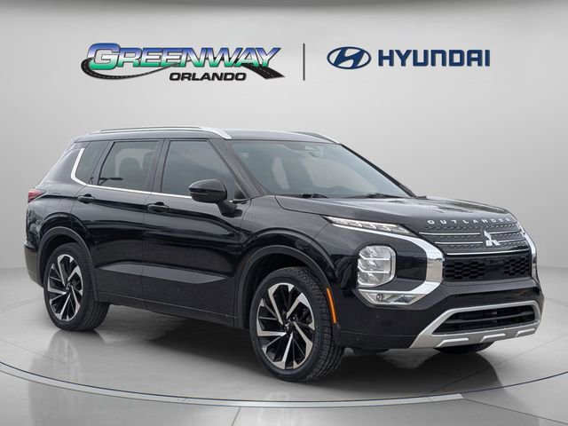 Used 2023 Mitsubishi Outlander SEL image 2