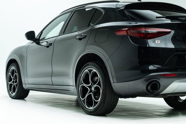 Used 2022 Alfa Romeo Stelvio Ti image 19