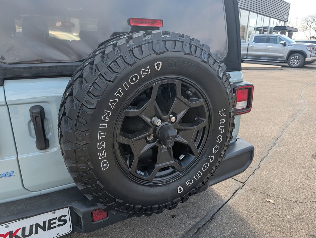 Used 2023 Jeep Wrangler Unlimited w/ Cold Weather Group image 16