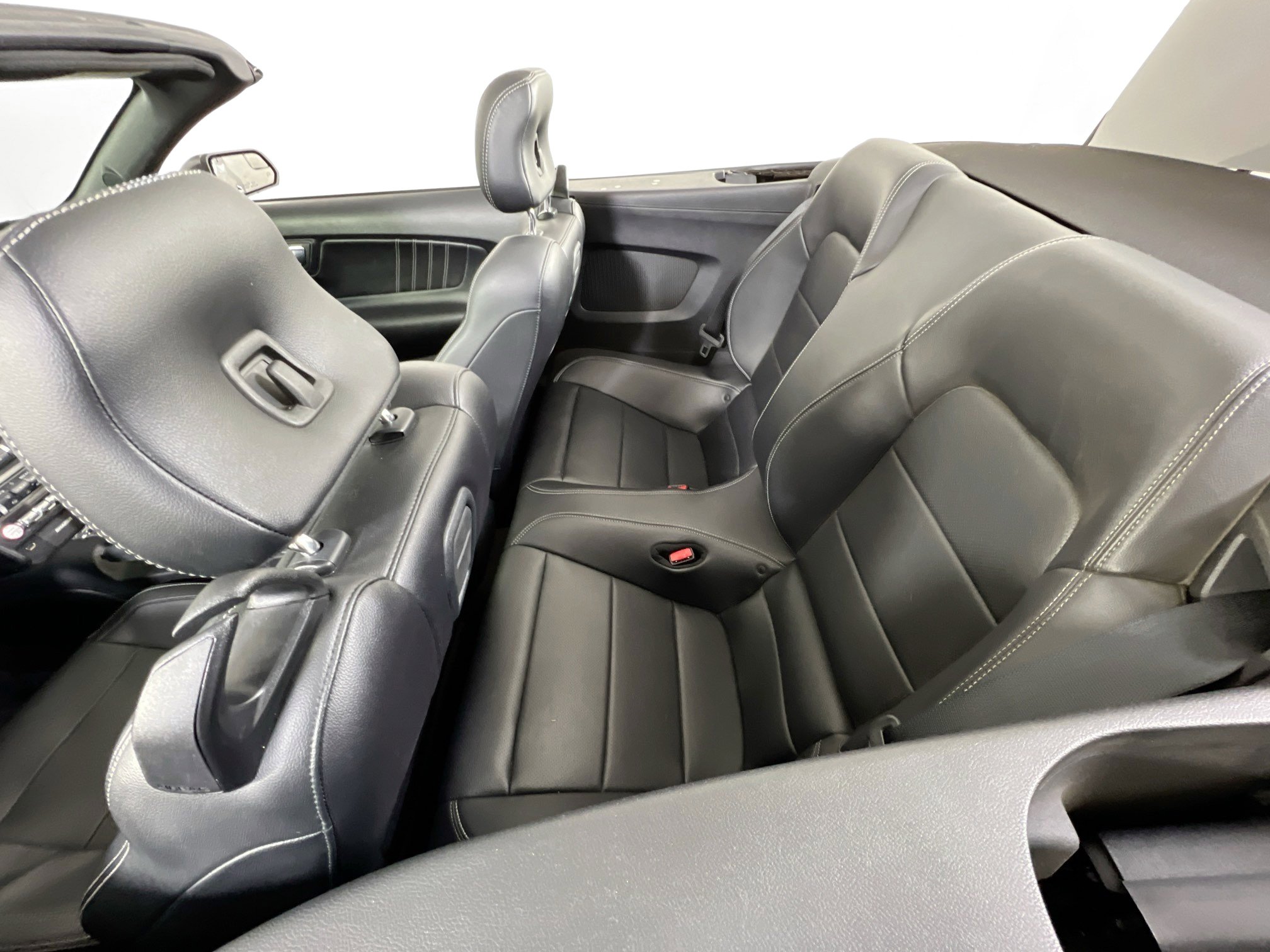 Used 2015 Ford Mustang GT Premium image 24