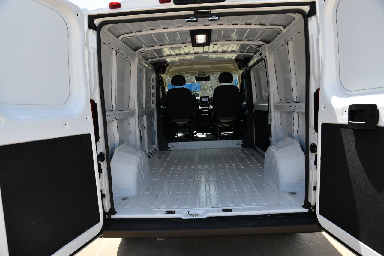 Used 2026 RAM ProMaster 2500 w/ Convenience Group FWD image 8