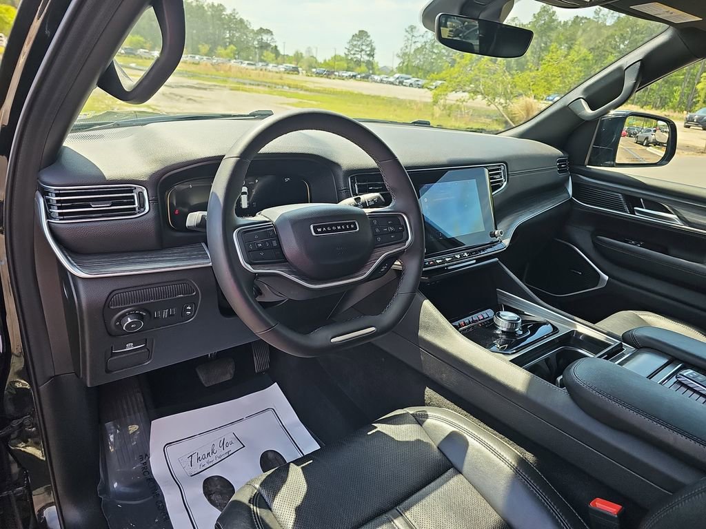 Used 2024 Jeep Wagoneer L Series II w/ Flexible Seating Group image 21