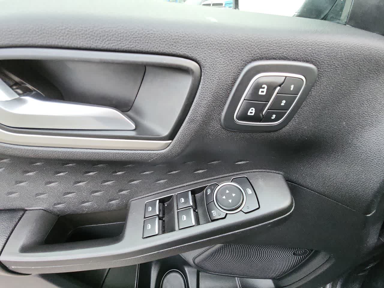 Used 2020 Ford Escape SEL AWD/4WD image 13