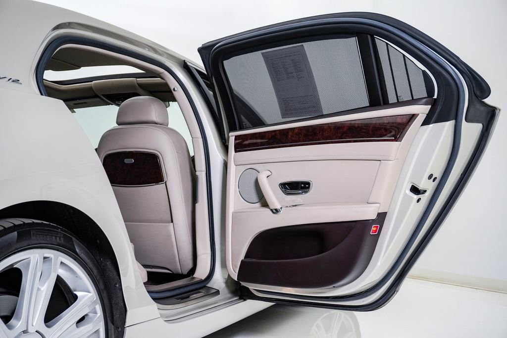 Used 2014 Bentley Flying Spur W12 AWD/4WD image 16