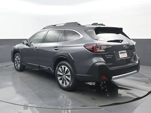 Used 2023 Subaru Outback Touring AWD/4WD image 3
