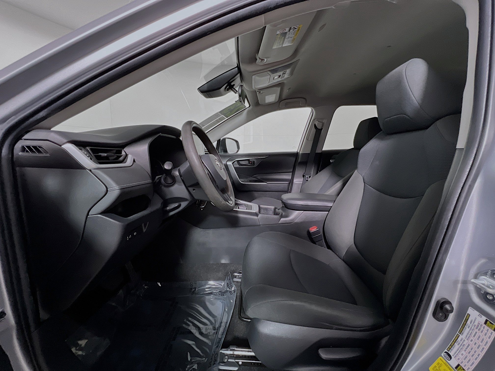 Used 2023 Toyota RAV4 LE image 15