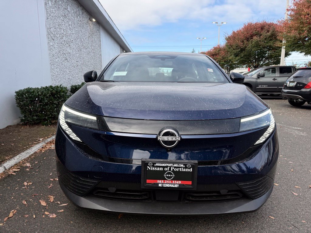 New 2026 Nissan Leaf FWD image 3