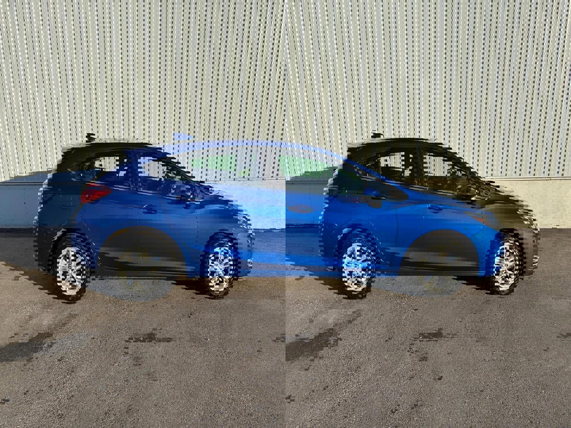 Used 2018 Chevrolet Cruze LT w/ Convenience Package image 8