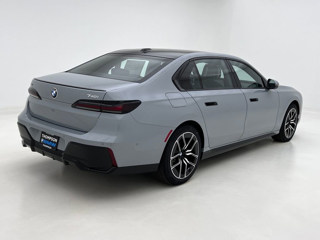 New 2026 BMW 740i xDrive w/ Premium Package image 6