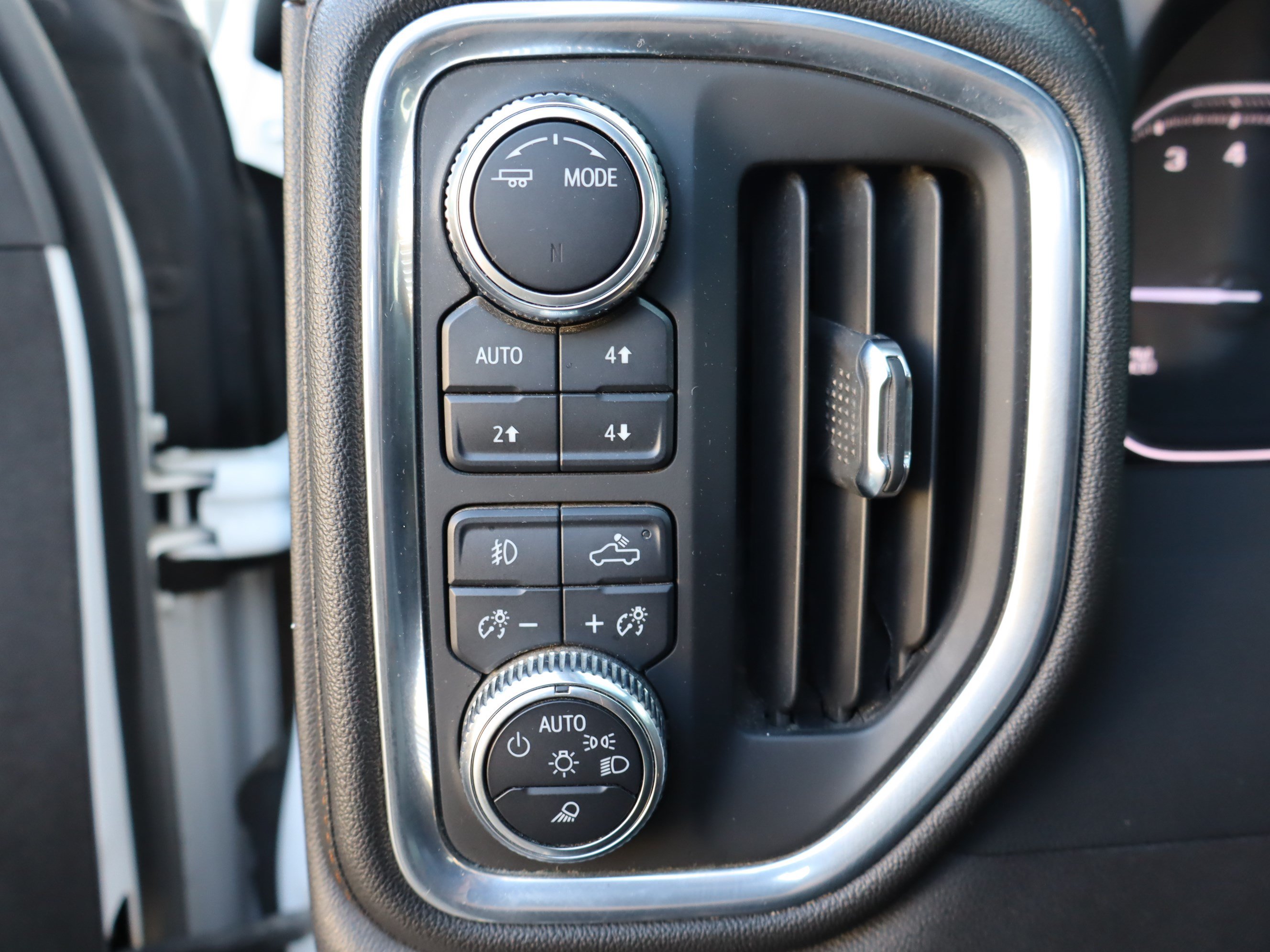 Used 2022 GMC Sierra 1500 AT4 w/ AT4 Premium Package AWD/4WD image 23