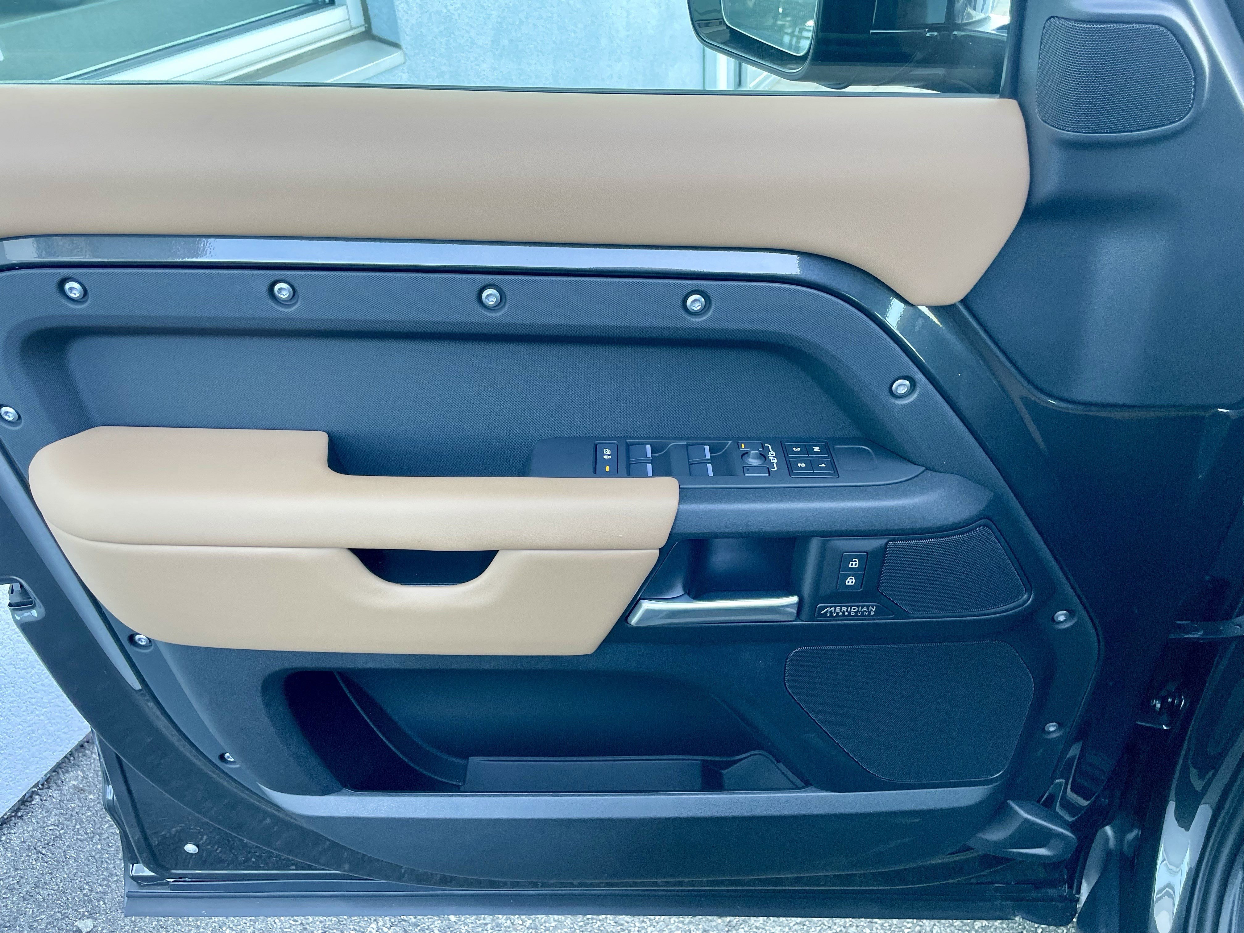 New 2026 Land Rover Defender 130 V8 image 12