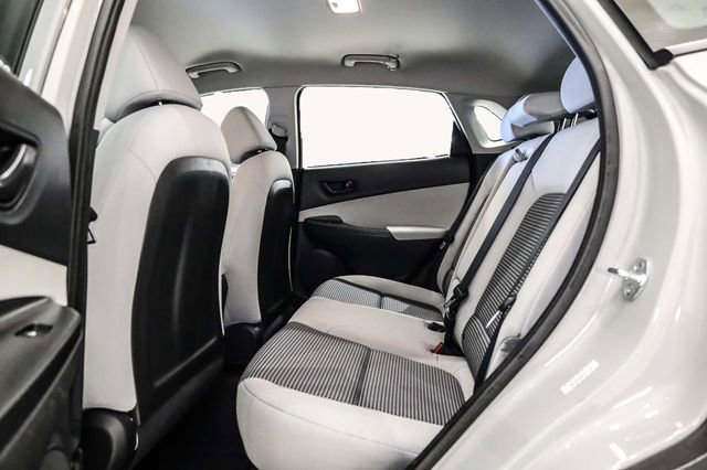 Used 2022 Hyundai Kona SE image 23