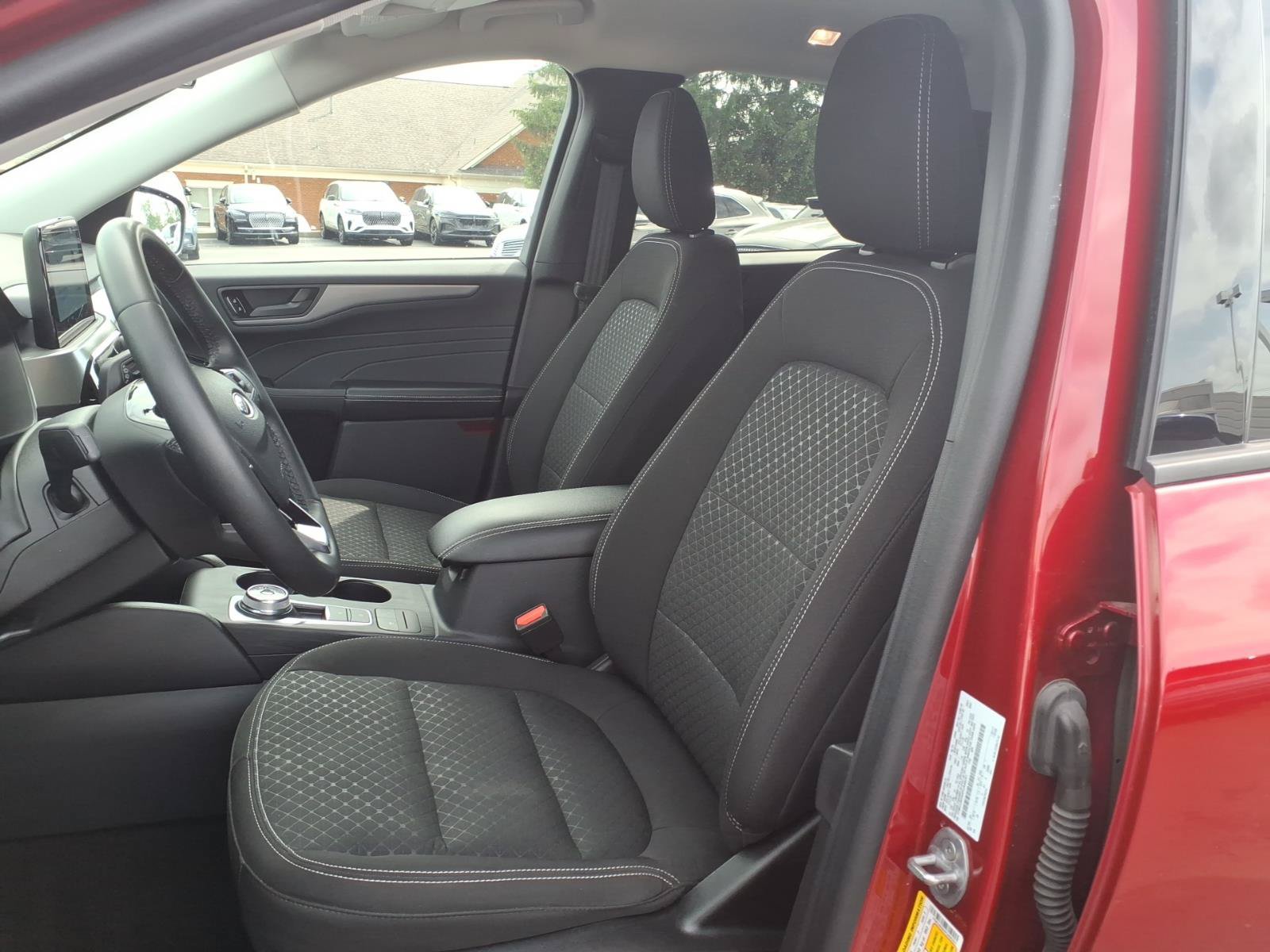 Used 2023 Ford Escape Active AWD/4WD image 12