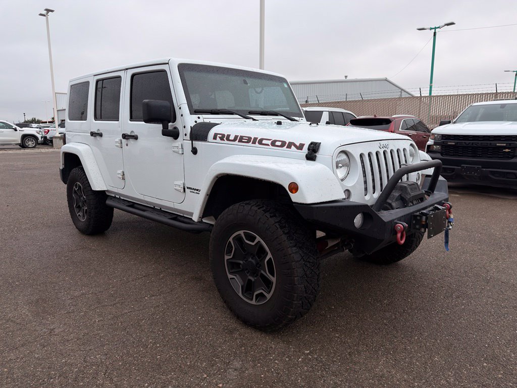 Used 2015 Jeep Wrangler Unlimited Rubicon w/ Connectivity Group AWD/4WD image 4