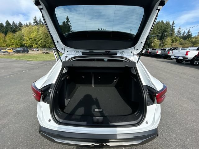 New 2026 Chevrolet Trax ACTIV w/ Sunroof Package FWD image 25