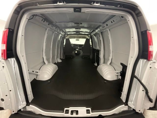 New 2026 Chevrolet Express 2500 w/ Driver Convenience Package RWD image 26