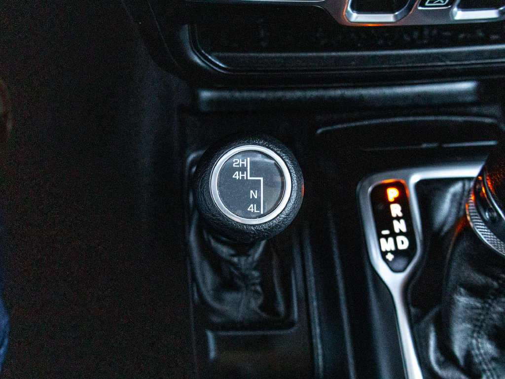 Used 2018 Jeep Wrangler Unlimited Sport S AWD/4WD image 37
