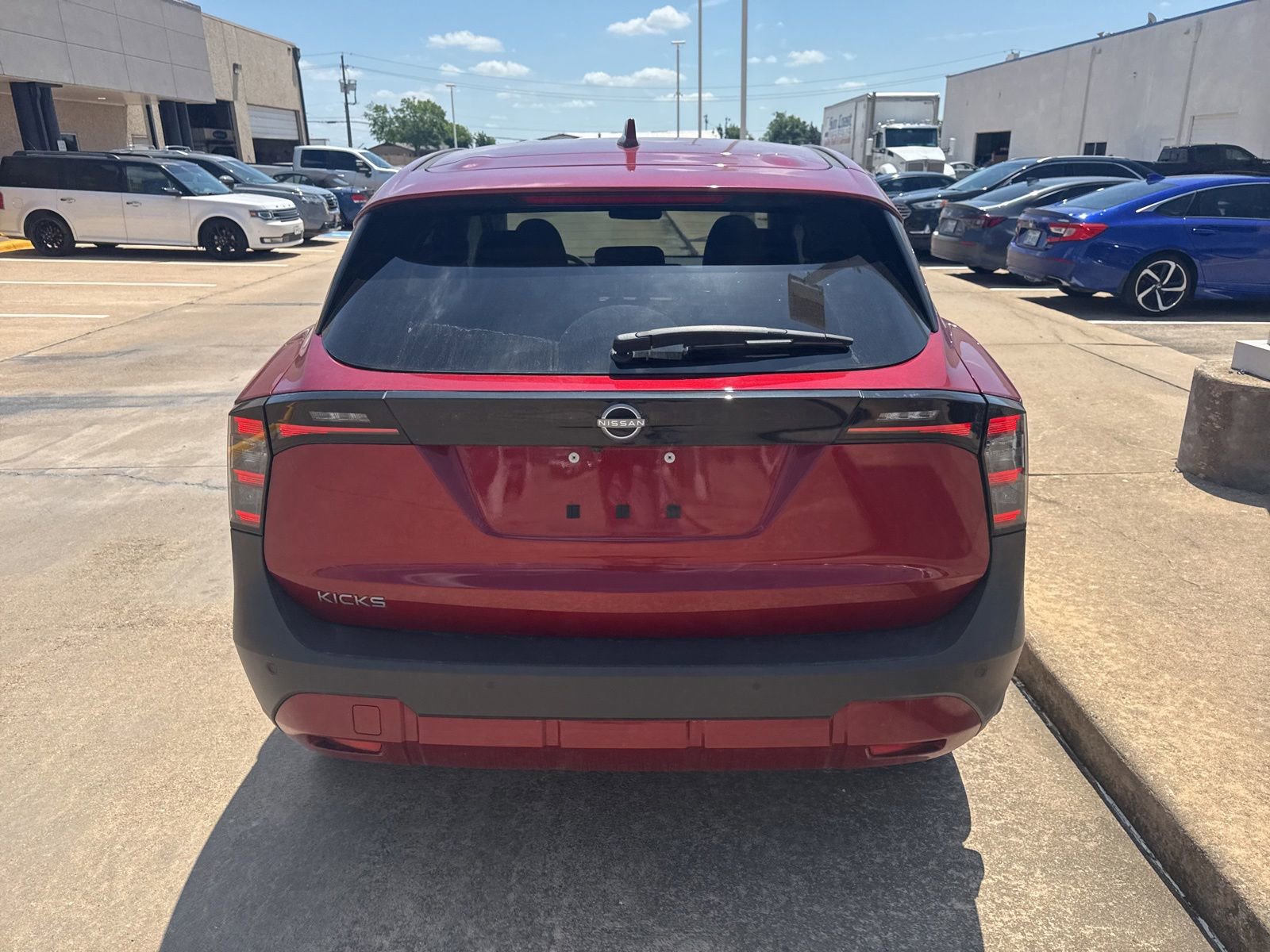Used 2025 Nissan Kicks SV FWD image 4