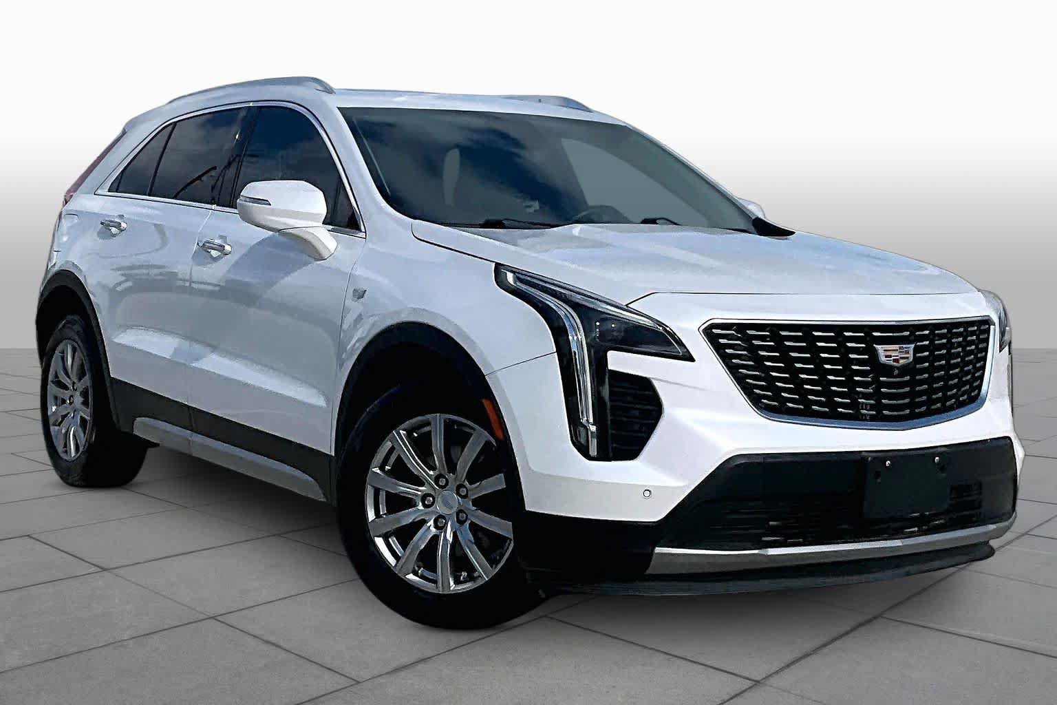 Used 2019 Cadillac XT4 Premium Luxury FWD image 2