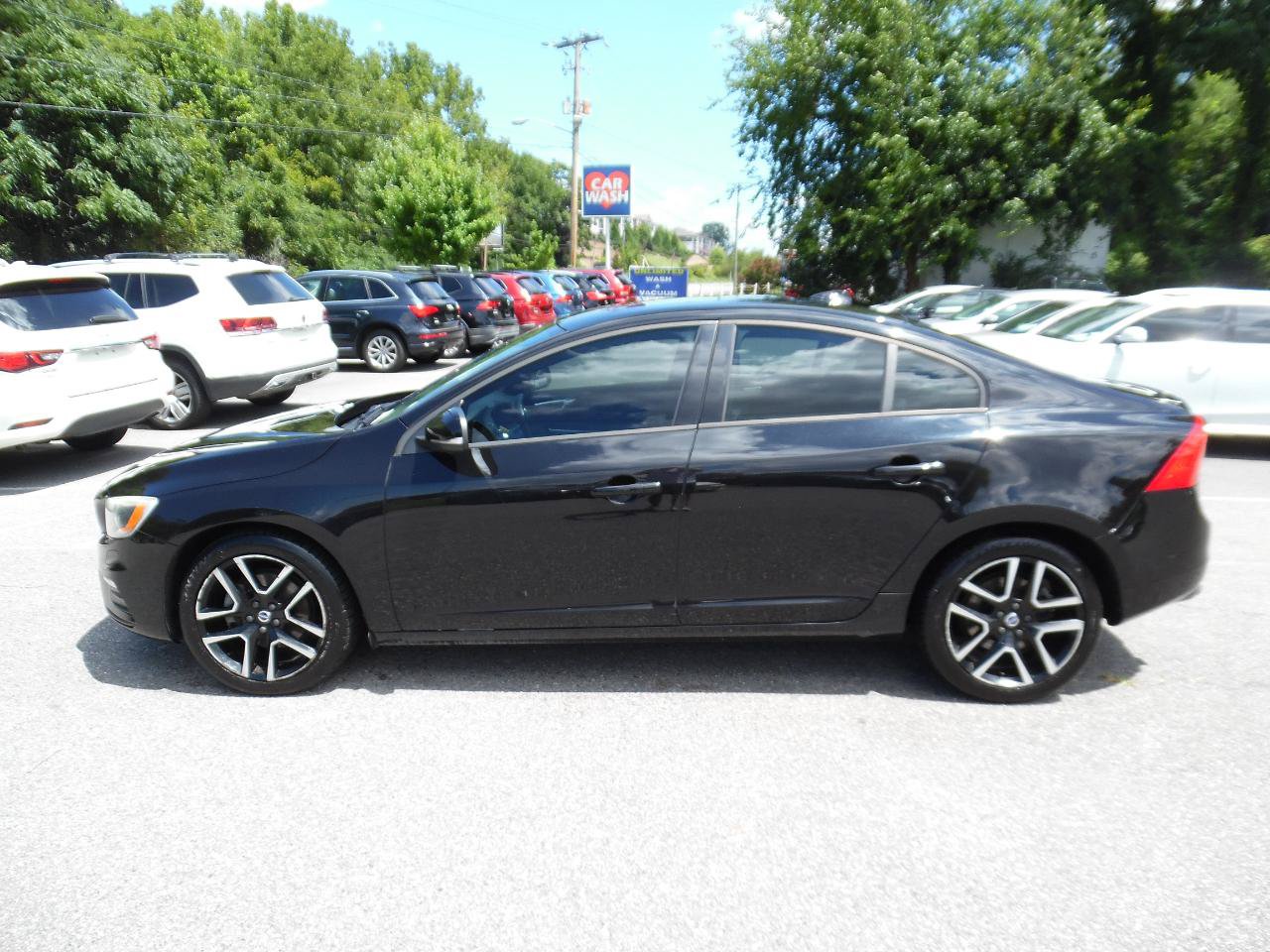 Used 2017 Volvo S60 T5 Dynamic FWD image 2