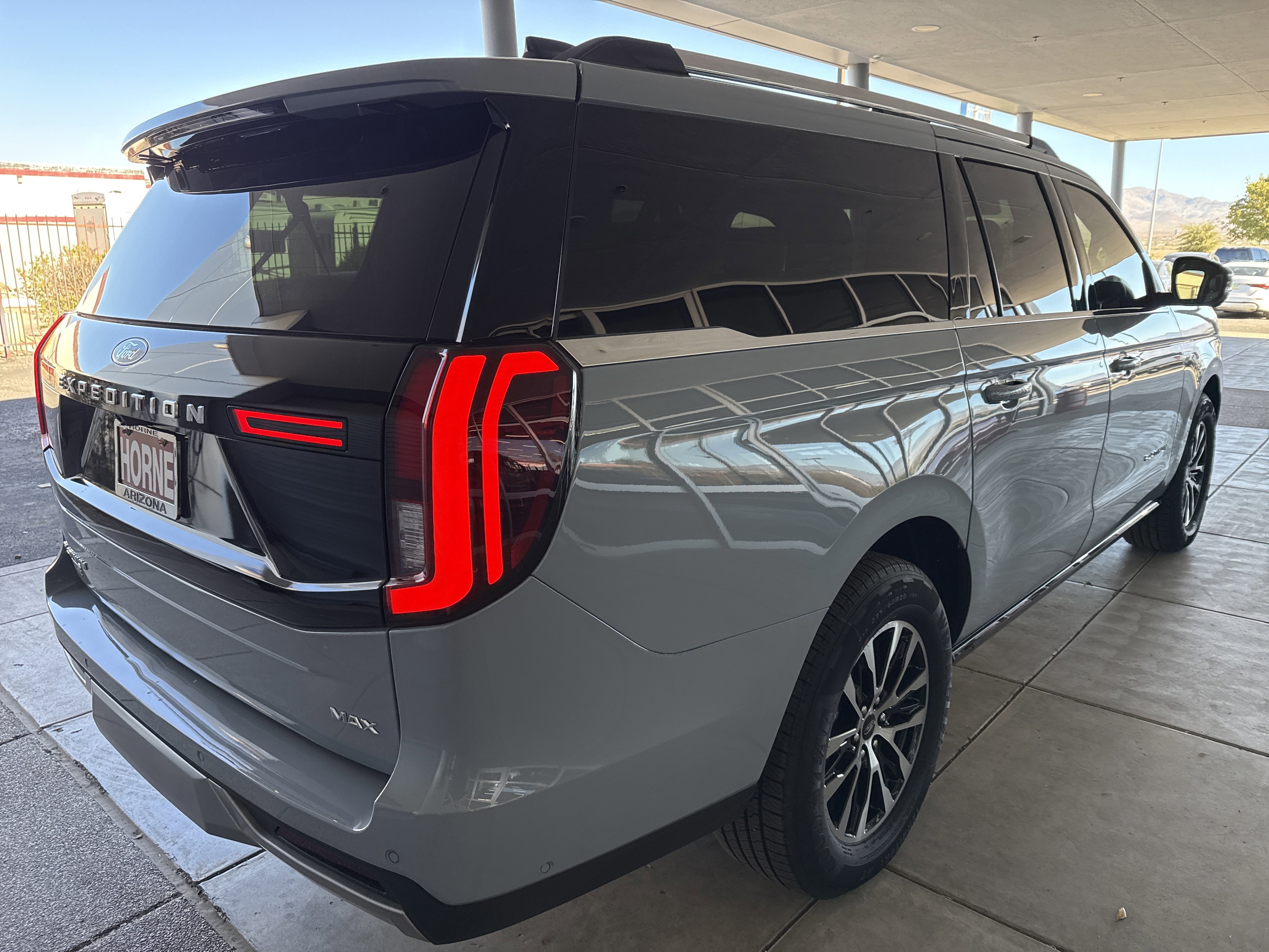 Certified 2025 Ford Expedition Max Platinum image 4