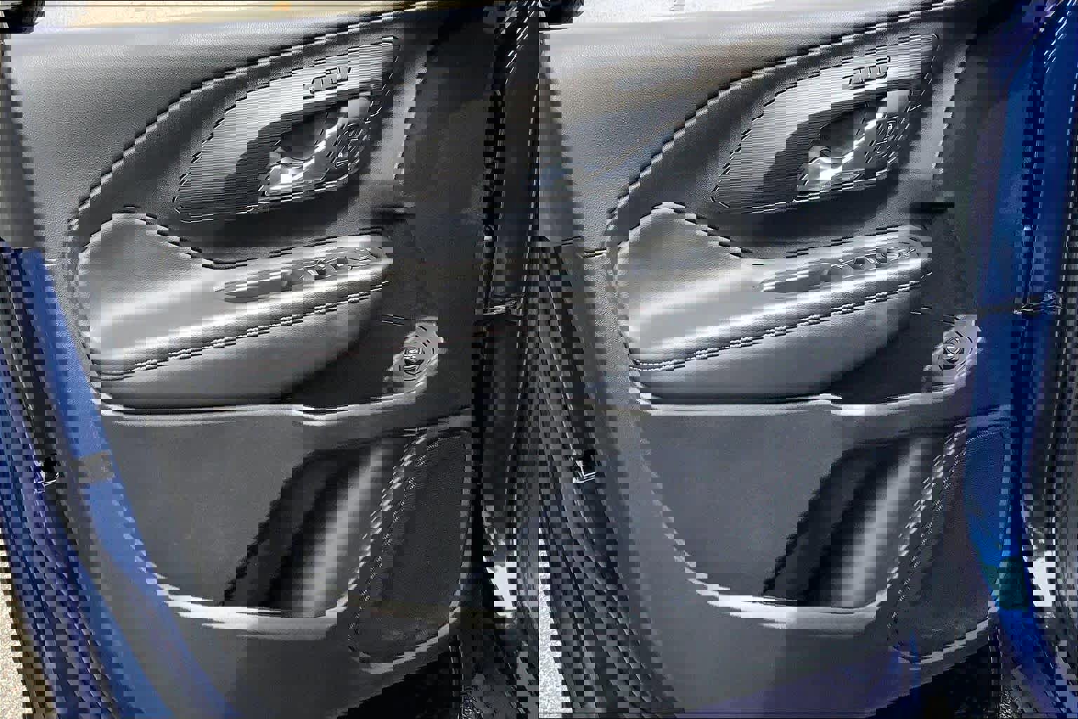 Used 2022 GMC Terrain SLT image 22