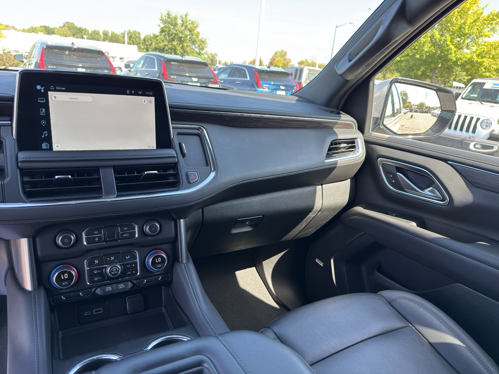 Used 2024 Chevrolet Suburban LT image 27