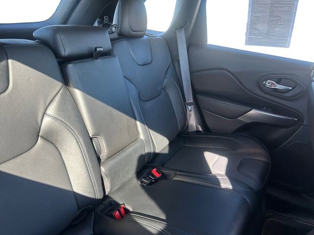 Used 2022 Jeep Cherokee Latitude Lux w/ Sun & Sound Group image 18