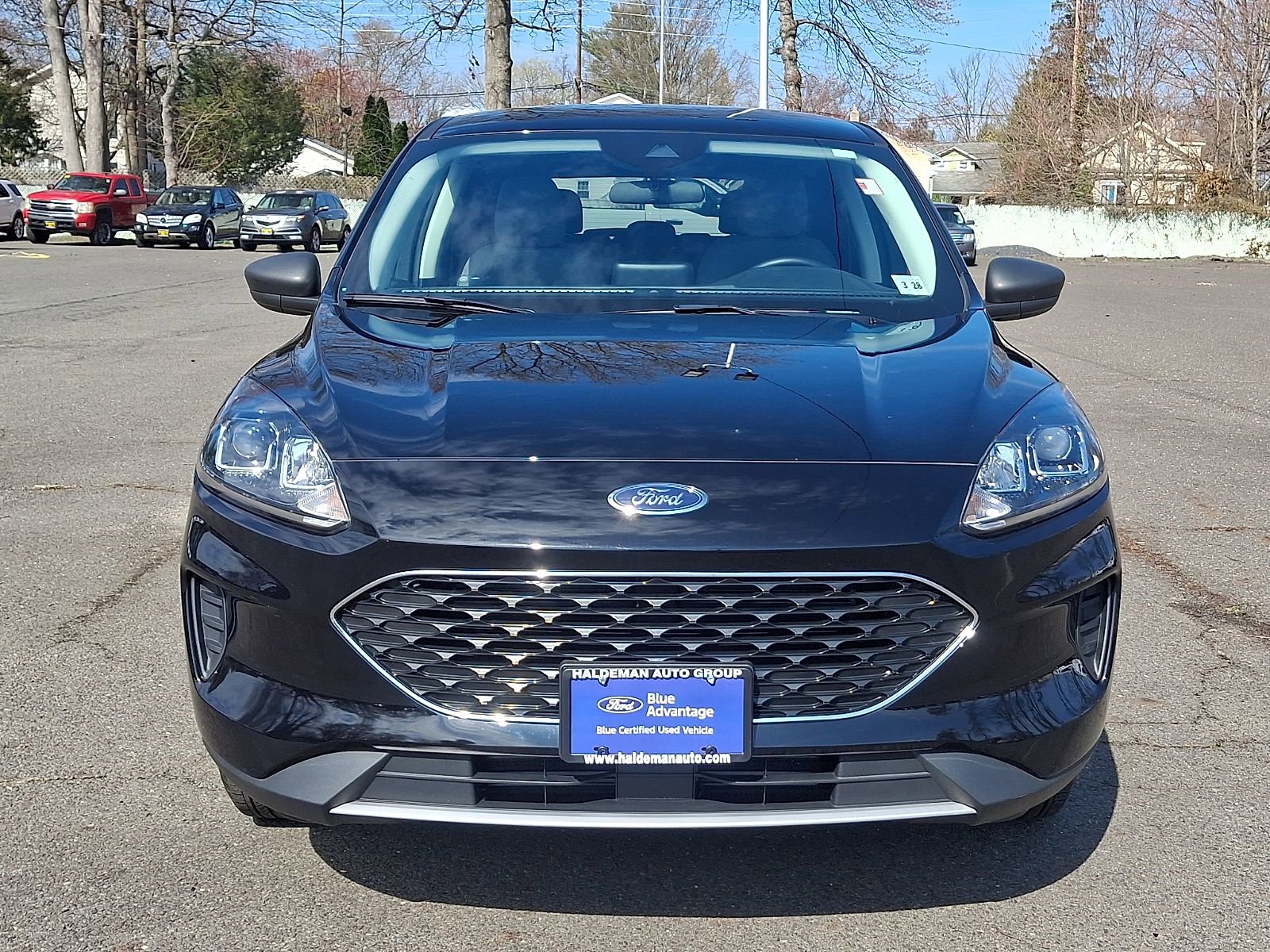 Used 2022 Ford Escape SE w/ Cold Weather Package AWD/4WD image 2