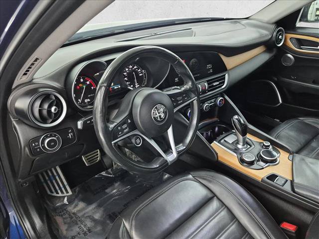 Used 2019 Alfa Romeo Giulia Ti w/ Quick Order Package 22X Lusso AWD/4WD image 10