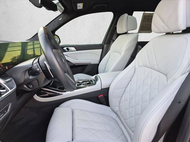 Certified 2026 BMW X7 xDrive40i w/ M Sport Package AWD/4WD image 17
