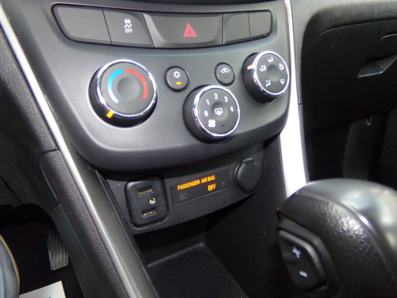 Used 2018 Chevrolet Trax LS FWD image 47