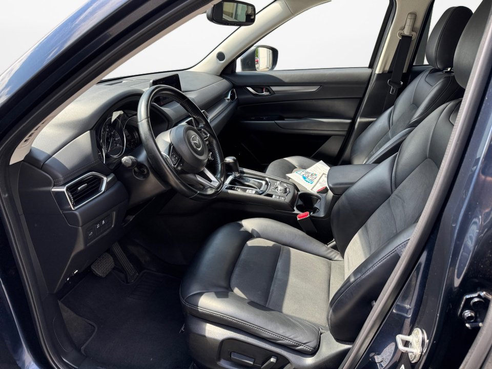 Used 2018 MAZDA CX-5 Touring w/ Preferred Equipment Package FWD image 11