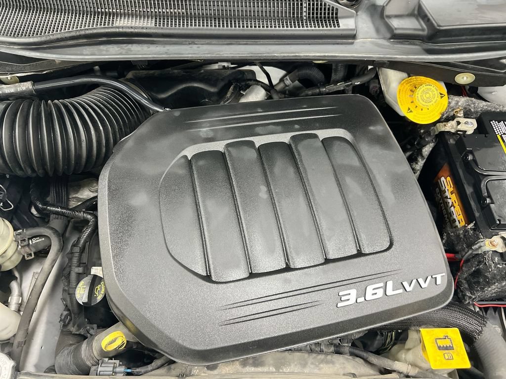 Used 2017 Dodge Grand Caravan SXT FWD image 25