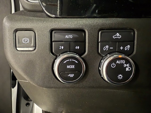 Used 2024 GMC Sierra 1500 SLE image 15