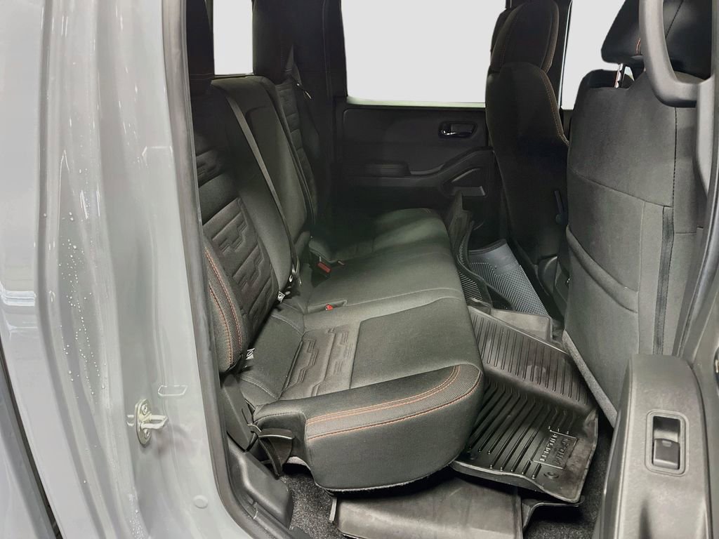 Used 2024 Nissan Frontier PRO-4X w/ Technology Package AWD/4WD image 25